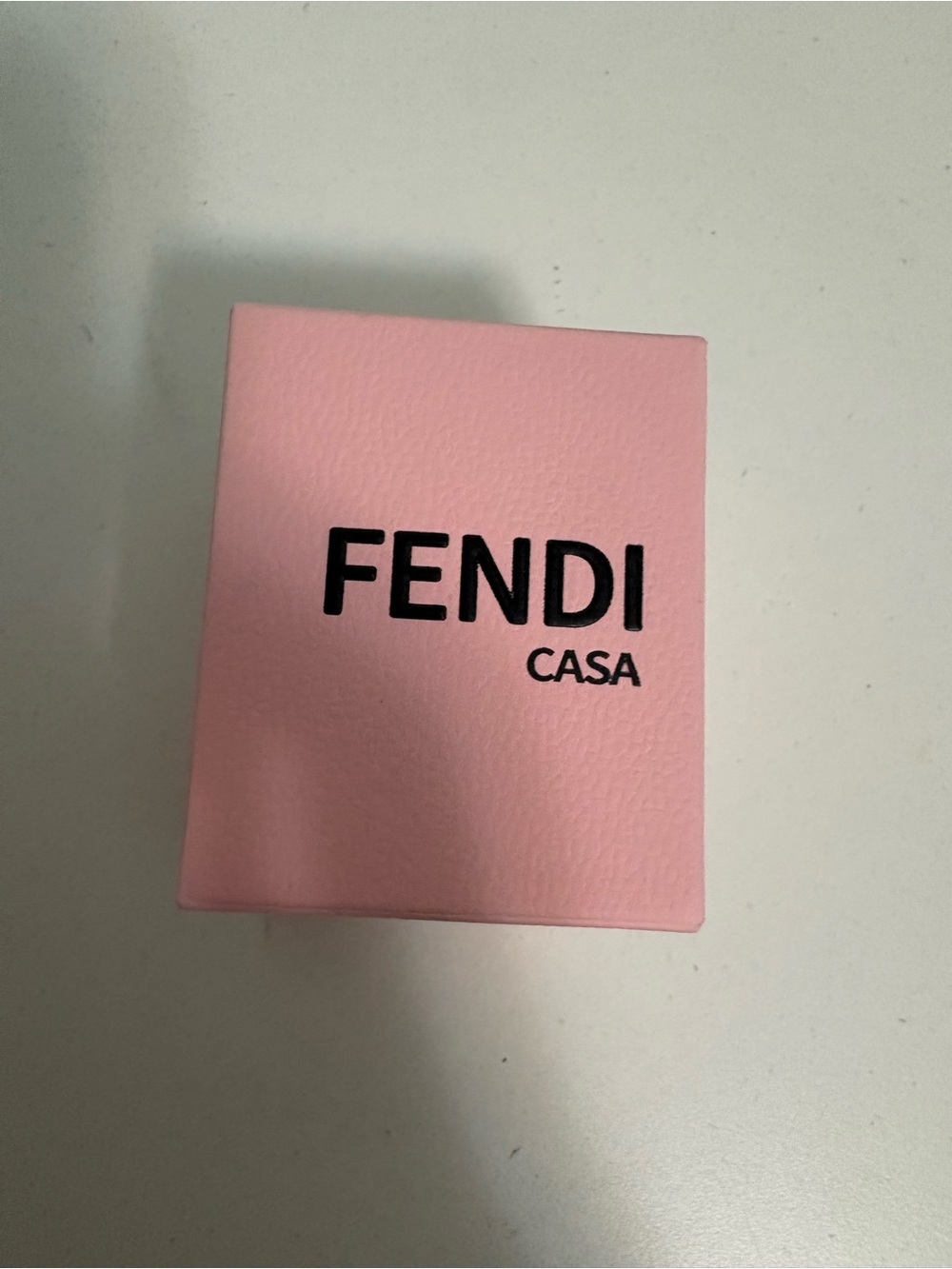 Fendi candle - Picture 2 of 6